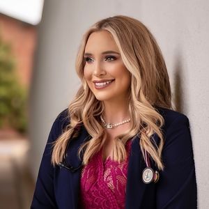 Meet your Posher, Whitney